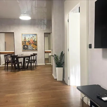 Apartment Three Bedroom Sava Square *
