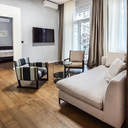 Three Bedroom Sava Square * Belgrade